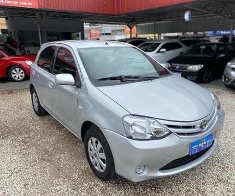 TOYOTA ETIOS HB XS 2013