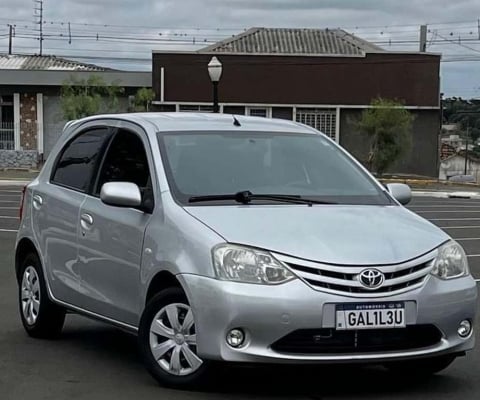 TOYOTA ETIOS HB XS 2013