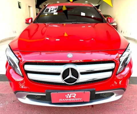 Mercedes- Benz  GLA 200 ADV 2015