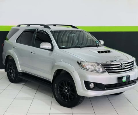 TOYOTA HILUX SW4 3.0 SRV 4X4 16V TURBO INTERCOOLER DIESEL 4P AUTOMÁTICO