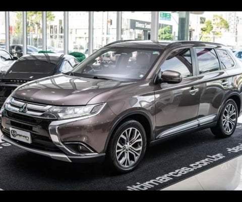 MITSUBISHI OUTLANDER DI-D 2.2TDI 165CV AWD C/TETO AUT./2017