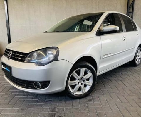 VOLKSWAGEN POLO SEDAN 1.6 COMFOR 2013