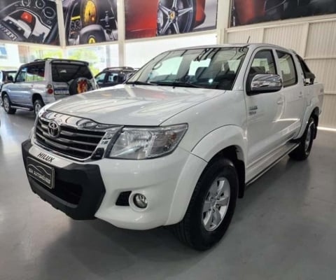 TOYOTA HILUX 2.7 SRV CD 4X4 AT 2014