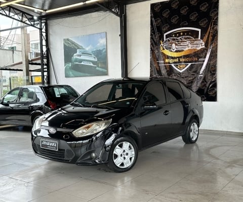 FORD FIESTA 1.6 SE COMPLETO 4P MANUAL 