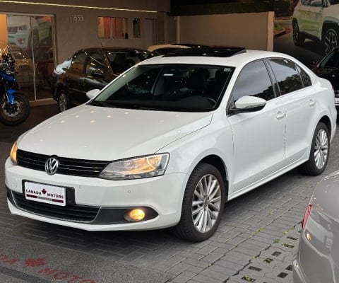 Volkswagen Jetta Highline 2.0 TSI Auto. 2014