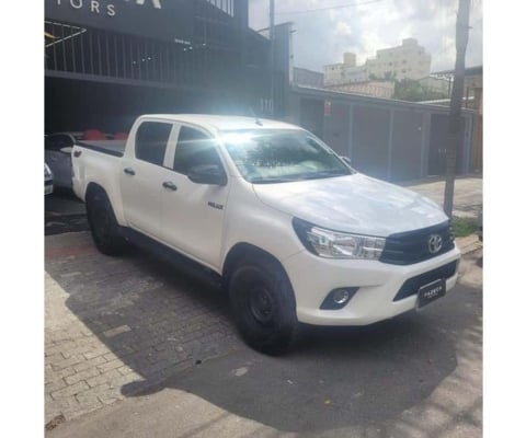 TOYOTA HILUX 2.8 STD 4X4 CD 2020