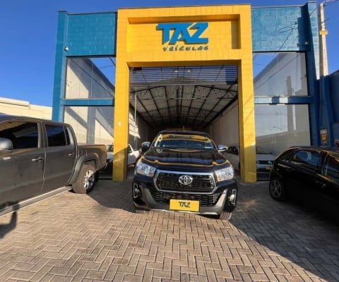 TOYOTA Hilux Caminhonete 2.8 16V SRV 4X4 DIESEL CABINE DUPLA AUTOMÁTICO