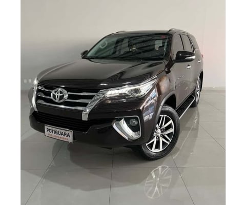 Toyota Hilux sw4 2017 2.8 srx 4x4 7 lugares 16v turbo intercooler diesel 4p automático