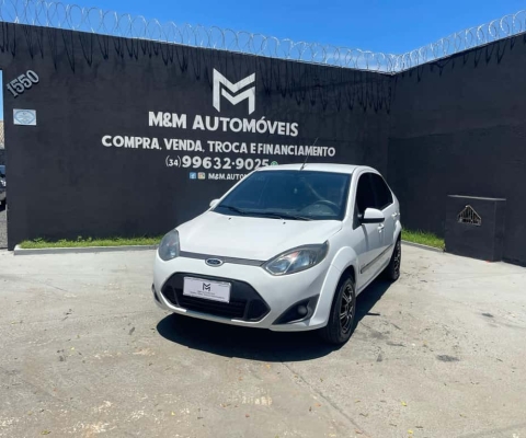 FORD FIESTA 1.6 ROCAM SEDAN 8V FLEX 4P MANUAL