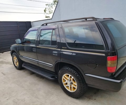 Blazer Executive V6, 2000.