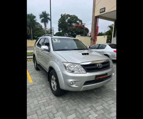 Hilux SW4 SRV D4-D 4x4 3.0 TDI Dies. Aut