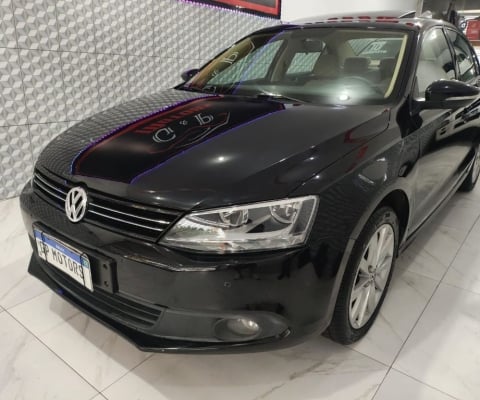 Volkswagen Jetta 2.0 Comfortline Flex 4p Automática