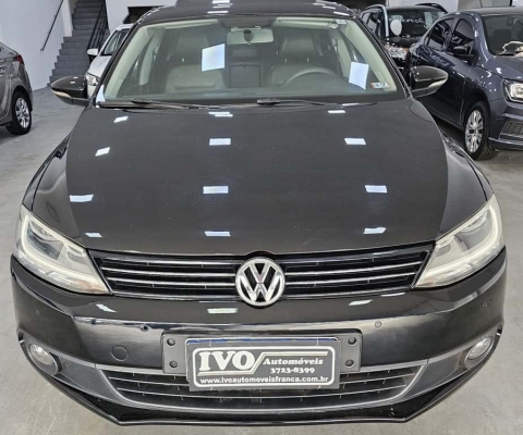 Volkswagen Jetta 2013 2.0 comfortline 120cv flex 4p tiptronic