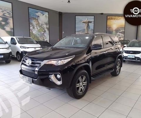 TOYOTA HILUX SW4 2.7 SRV 7 Lugares 4X2 16V - 2019/2020