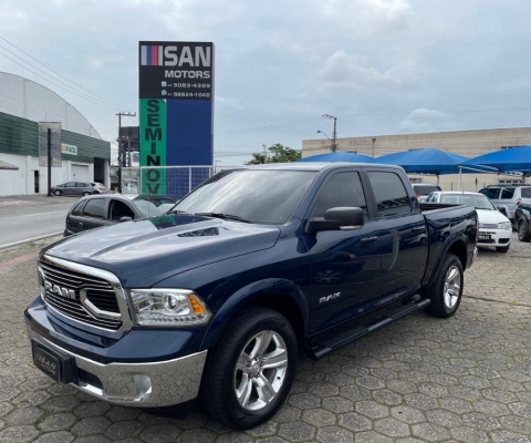 RAM CLASSIC V8 LARAMIE 2023