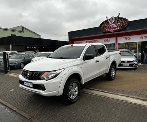 Mitsubishi L200 Triton Sport GLS 2.4 CD Diesel Mec.