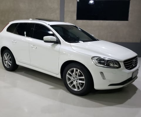 VOLVO XC60 D5 MOMENTUM AWD 2.4 DIESEL