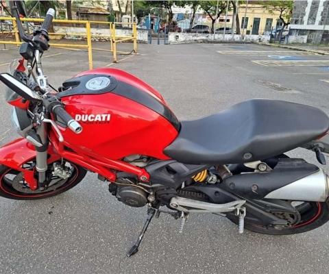 Ducati Monster 696 2010