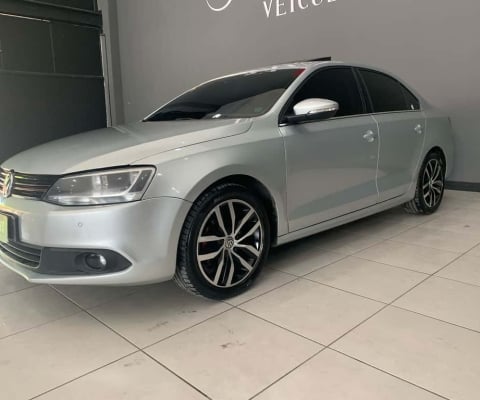 VOLKSWAGEN JETTA 2.0 COMFORTLINE 4P