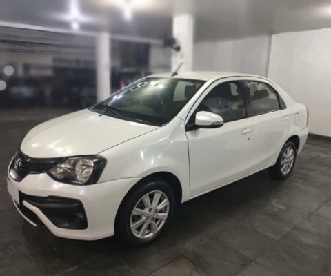 Toyota Etios 2019 1.5 x plus sedan 16v flex 4p manual