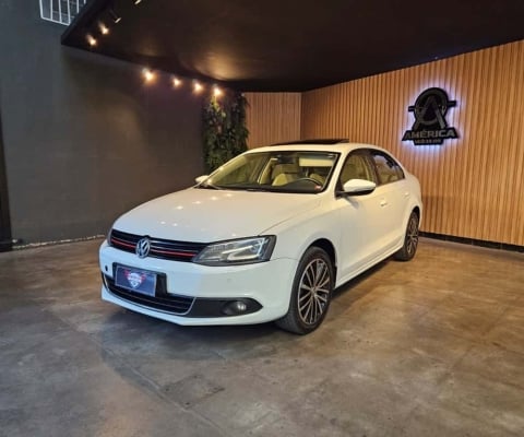 Volkswagen Jetta 2014 2.0 tsi highline 211cv gasolina 4p tiptronic