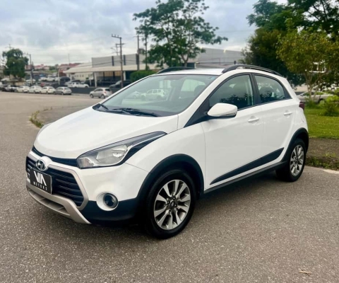 Hyundai HB20X Style 1.6 Flex 16v Mec.  - Branca - 2017/2018