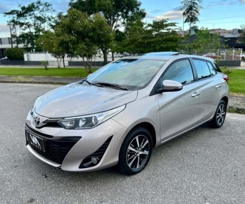 Toyota Yaris XLS 1.5 Flex 16V 5p Aut.  - Prata - 2019/2020