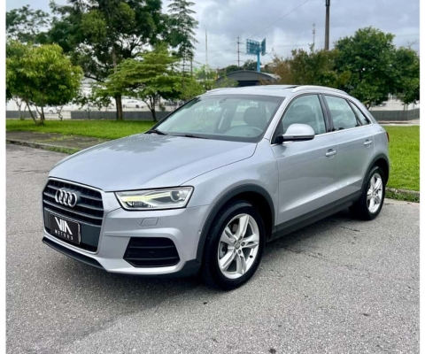 Audi Q3 1.4 TFSI/TFSI Flex S-tronic 5p  - Prata - 2018/2018