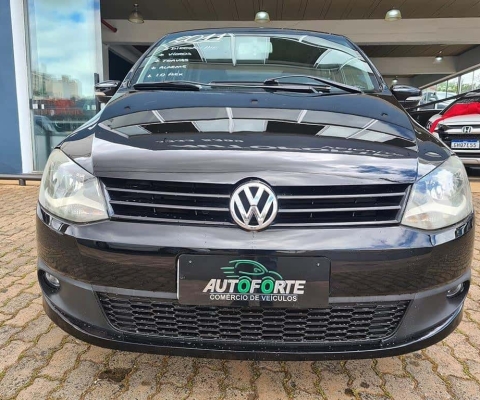 Volkswagen Fox 1.0 MI 8V FLEX G2 - Preta - 2010/2011