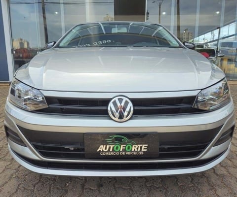 Volkswagen Polo  1.0 MPI TOTAL FLEX MANUAL - Prata - 2020/2020