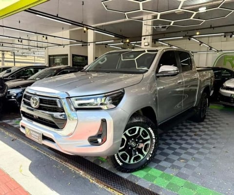 TOYOTA HILUX CD SRX 2.8 4X4 AT 2024