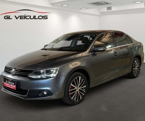 VOLKSWAGEN JETTA Highline 2.0 TSI 16V 4p Tiptronic