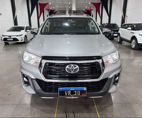 Toyota Hilux Cabine Dupla SRV