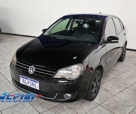 Volkswagen Polo 1.6 MI Comfortline Sedan 8V 4P - 2013