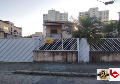 Casa com 2 quartos na Travessa do Chá, 48 fundo, Santa Cruz, Rio de ...