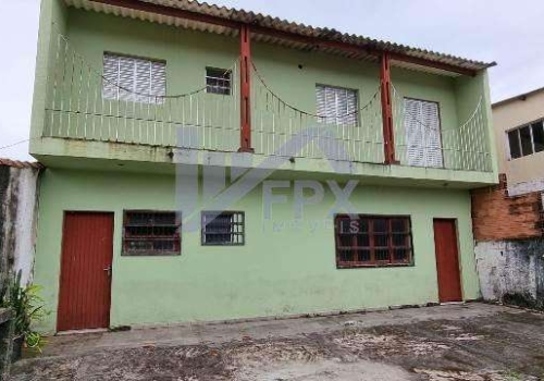 Casa no Balneário Gaivota em Itanhaém, São Paulo, 1,6 km do mar, em rua  calçada. R$ 250.000,00 