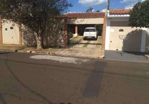 Casas à venda na Avenida Poeta Carlos Drumond de Andrade em Araraquara Chaves na Mão