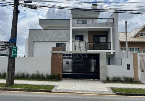 Sobrado para Venda - São José dos Pinhais / PR no bairro Cidade Jardim, 3  dormitórios, sendo 1 suíte, 3 banheiros, 2 vagas de garagem, área total  145,00 m², área útil 107,00 m²