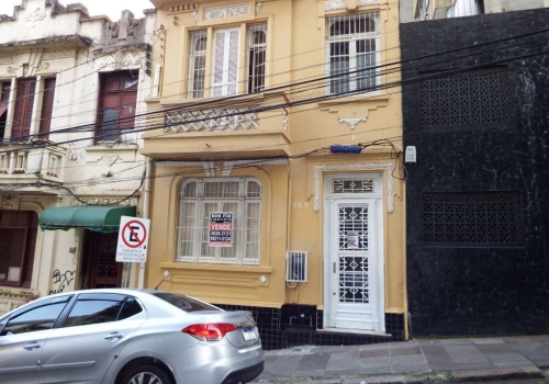 Casas com 2 quartos para alugar na Rua Max Breuel em Porto Alegre