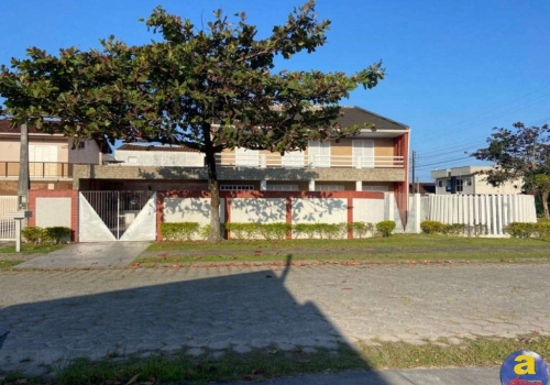 Casas Mobiliados à Venda Na Rua Barão Do Cerro Azul Em Guaratuba ...