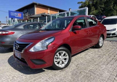 Nissan Versa 1.6 Sv 16v 4p à venda em Joinville - SC