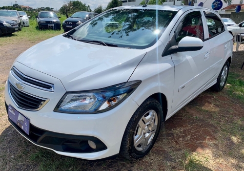 Comprar Hatch Chevrolet Onix Hatch 1.4 4P Flex LT Azul 2019 em Jundiaí-SP