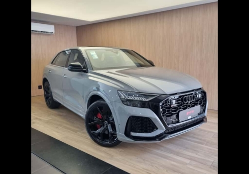 AUDI RS Q8, COR VERDE JAVA. A - SHIFT CAR Veículos