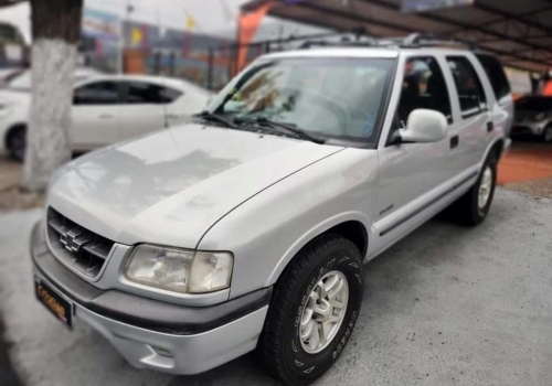 Chevrolet Blazer 2.4 4x2 em Curitiba