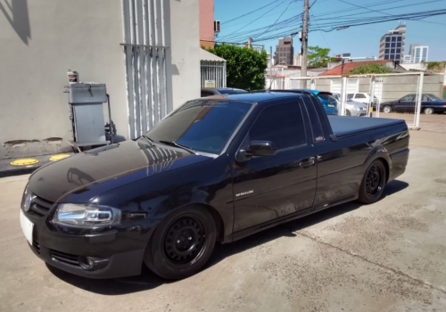 somautomotivo  Hilux rebaixada, Fotos de carros rebaixados, Saveiro surf  rebaixada