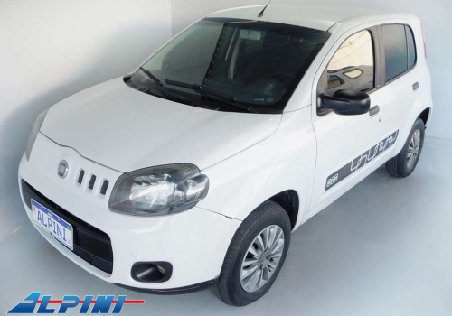 Comprar Hatch Fiat Uno 1.0 4P Flex Evo Vivace Celebration Preto