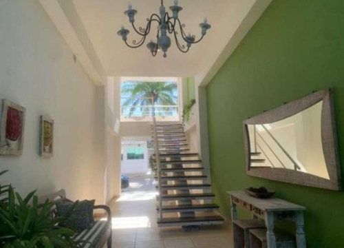 Apartamento com 3 quartos para alugar na rua joão marques oliveira, buraquinho, lauro de freitas, 175 m2 por r$ 4.000