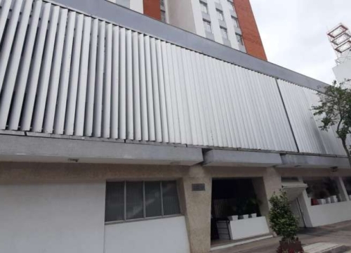 Apartamento com 3 quartos para alugar, 240.00 m2 por r$2500.00 - centro - curitiba/pr