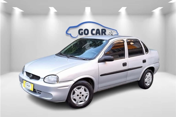 GM - Chevrolet Corsa Sedan Milenium 1.0 16v Vermelha 2001 - Campo