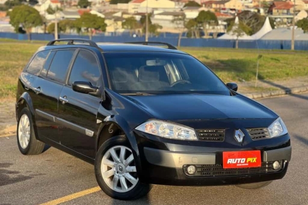 Renault Megane a partir de 2001 em Ponta Grossa - PR